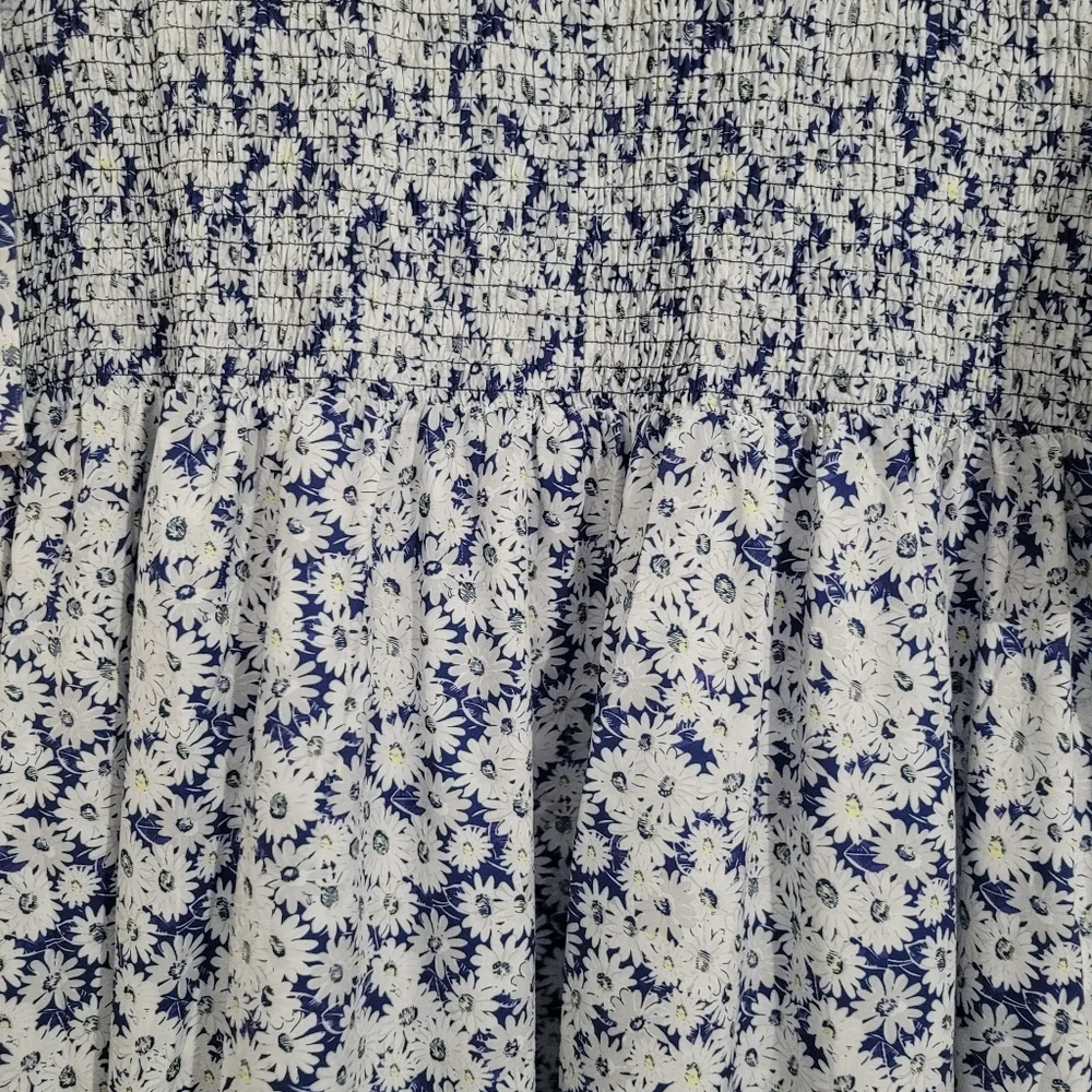 NWT  Made With Love  Floral Smocked Midi Dress Size L with Pockets  Half Sleeve - Picture 4 of 5